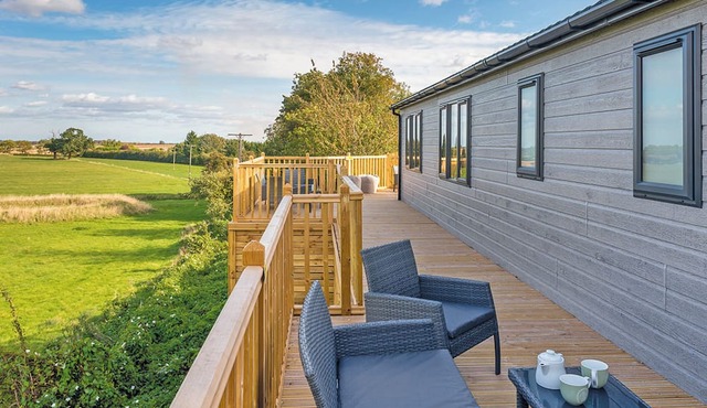 3 bedroom accommodation in Raywell, Beverley