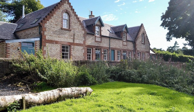 3 bedroom accommodation in Alloway, near Ayr