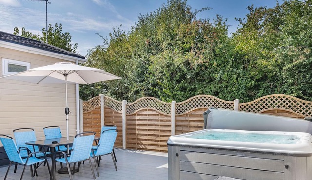 3 bedroom accommodation in Yaxham, Dereham
