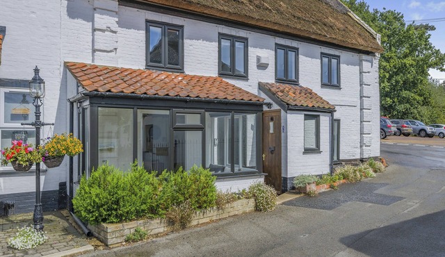 3 bedroom accommodation in Reedham