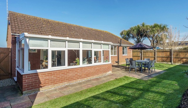 3 bedroom accommodation in Bacton