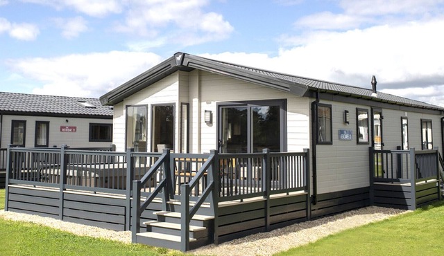 3 bedroom accommodation in Clyst St Mary, Nr Exeter