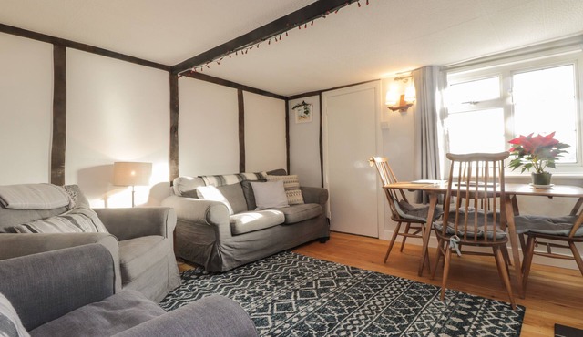 3 Seaview Cottages