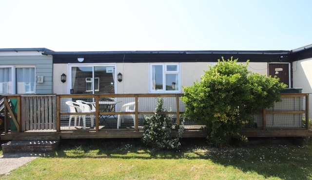 34D Medmerry Park 2 Bedroom Budget Chalet