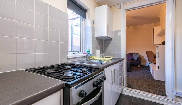 3BR Terraced Near S. Shields