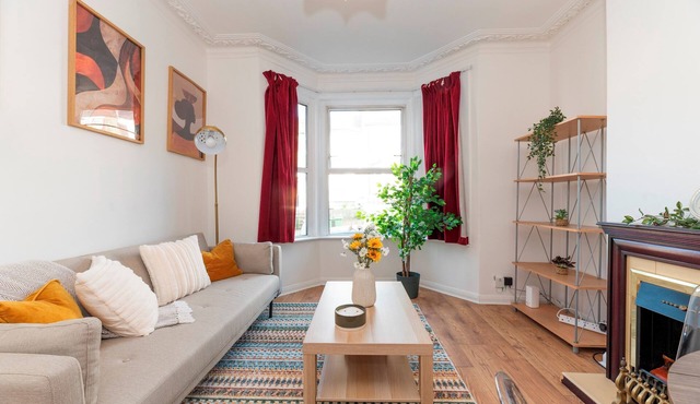 4-Bed Family Home/Garden/Near Elizabeth Line - Pass the Keys