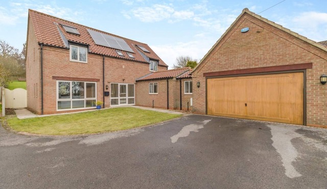 4 Bed in Caistor (oc-t30831)