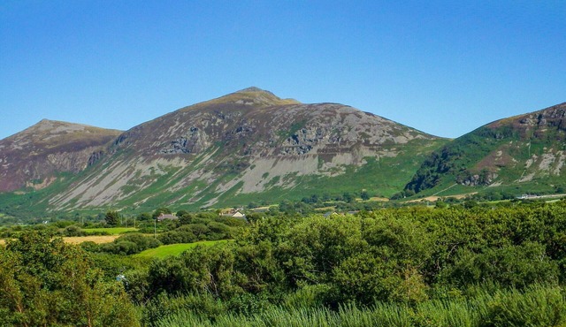 4 bedroom accommodation in Trefor, near Caernarfon