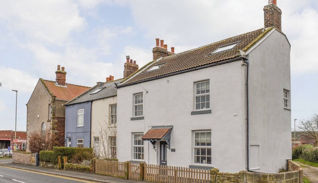 4 bedroom accommodation in Hinderwell