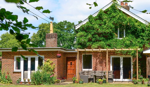 4 bedroom accommodation in Wimborne