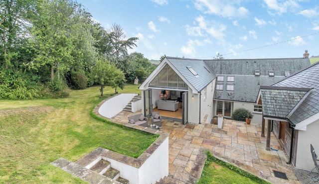 4 bedroom accommodation in St Just-in-Roseland, near St Mawes
