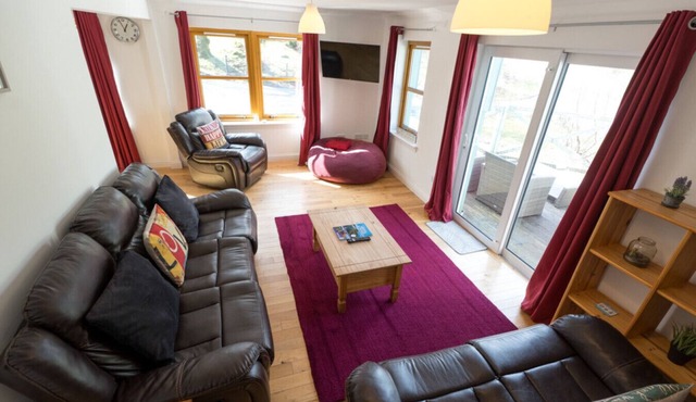 4 Eas Brae Apartment