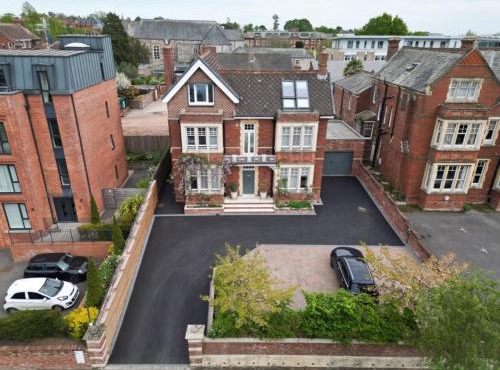 4 Spicer Road