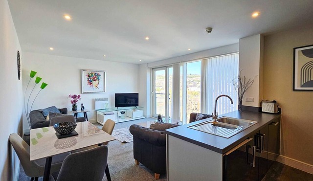 40 Meridian Tower - 1 Bedroom Apartment - Swansea