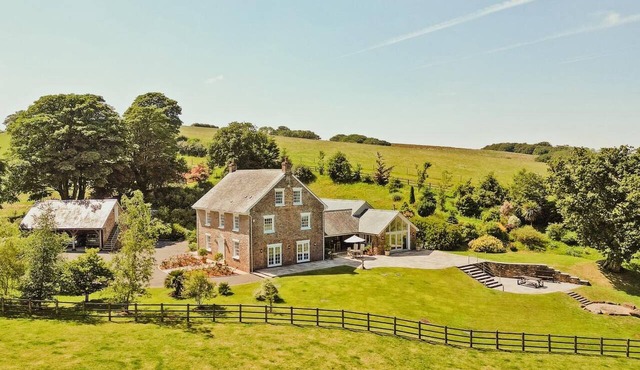 5 Bed in Slapton (oc-s41370)