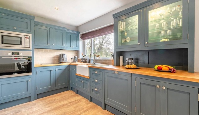 5 Bed in Utterby (oc-t34067)