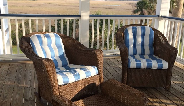 5 BR With Fantastic Views on Harbor Island, SC., Golf Cart, Wi-Fi, Beautiful!
