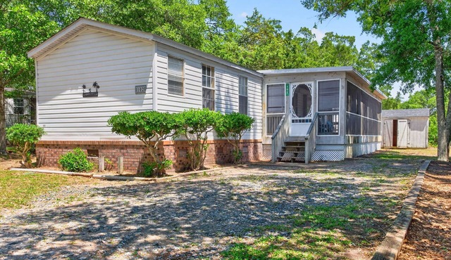 5 Minute Walk/102 NE 65th Street