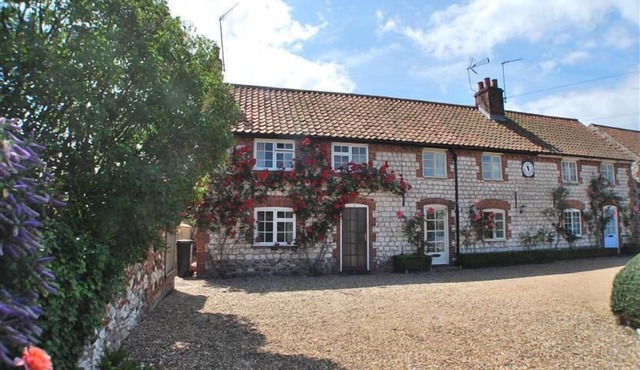 6 Clock Row, Thornham, Norfolk