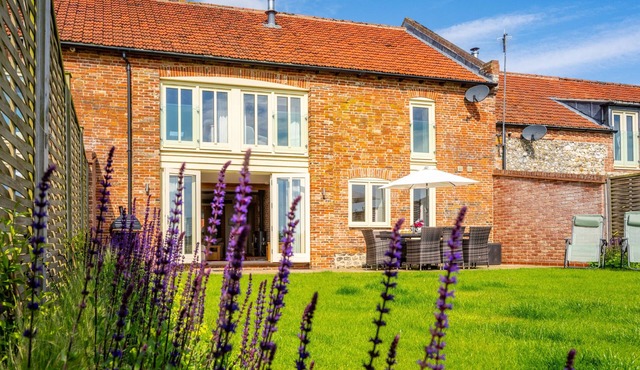 6 Courtyard Barn, Docking, Norfolk