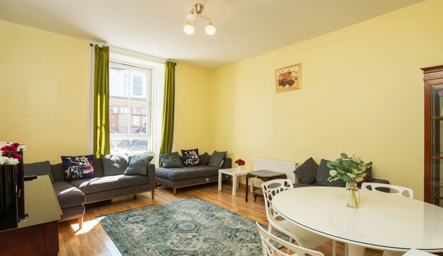 7 Bedroom Townhouse