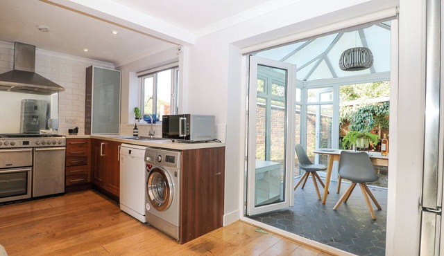 7 Daltons Place