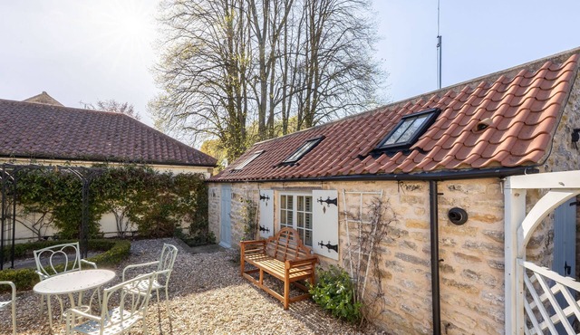 A holiday cottage that sleeps 10 guests in 5 bedrooms