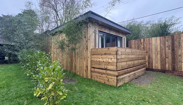 A Luxury Lodge with Double Jacuzzi Bath/Netflix