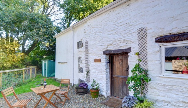 Aberelwyn Granary - One Bedroom House, Sleeps 3