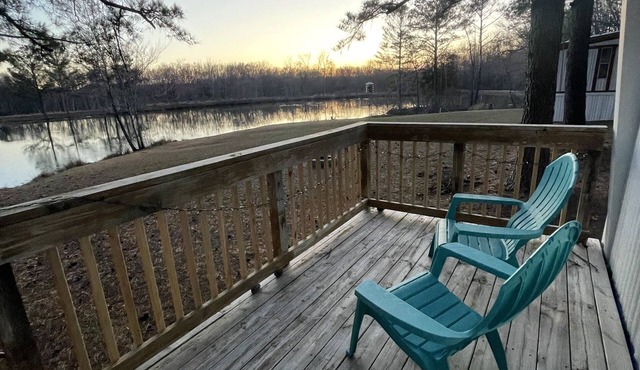Adorable Fisherman’s Cottage Near Paris Landing