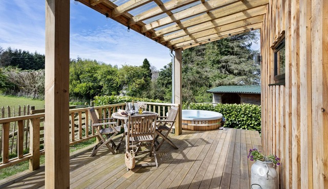 Allercabin, Dunster - a lodge that sleeps 4 guests in 2 bedrooms