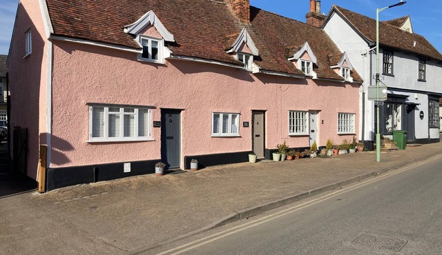 Almond Cottage Clare - 2 Bedroom English Cottage in Smallest Town in Suffolk