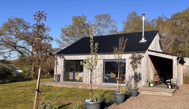 An Airigh, overlooking Loch Fyne - sleeps 4 guests in 2 bedrooms