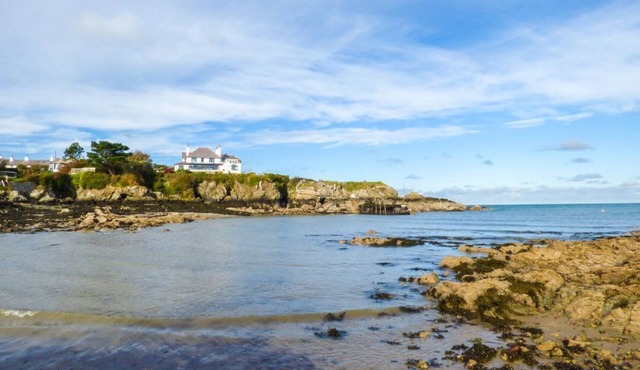 Angorfa: A Charming Retreat in Cemaes Bay