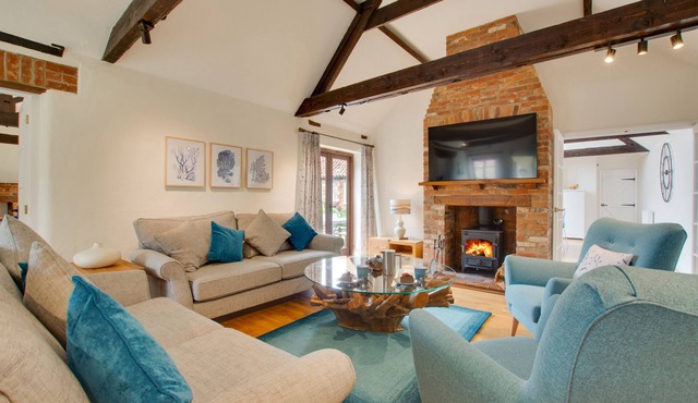 Apple Tree Barn - Four Bedroom House, Sleeps 7