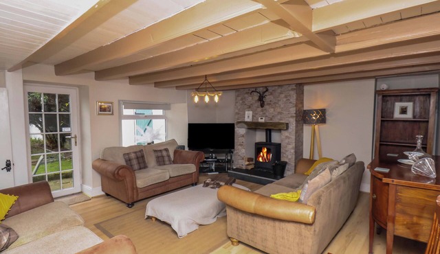 ATLANTA, pet friendly, character holiday cottage in Whitby