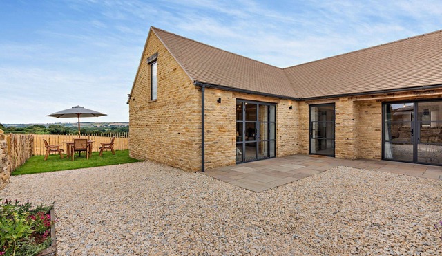 Barn conversion with spectacular views - Fox Cottage