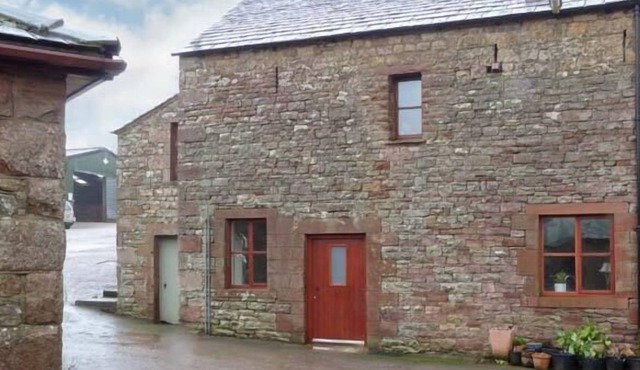 BARN END, with open fire in Pooley Bridge