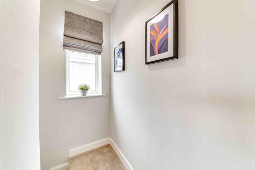 Barnsley Stay, Work Trips, Contractors, Sleeps 7 & Parking