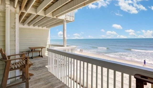 Beach Blanket - Spacious Condo With Private Beach Access And Resort Amenities! 3 Bedroom Condo by RedAwning