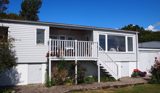 Beach front location, Pet friendly, Full of charachter, Private garden, Sea view