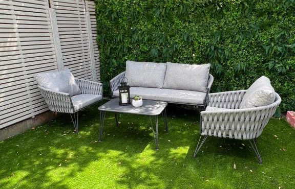 Beautiful 5-bedroom private house in quiet London street 2 minutes from station