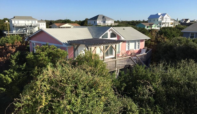Beautiful and private Oceanfront Cottage