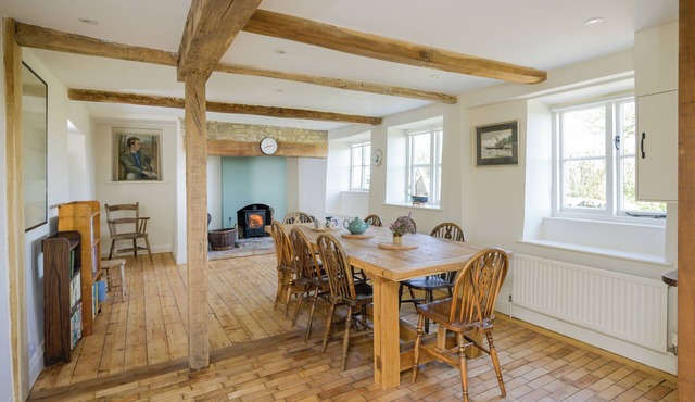 Beautiful cottage set in peaceful surroundings with stunning views