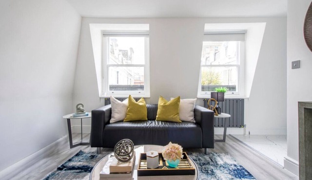 Beautiful Notting Hill Apt
