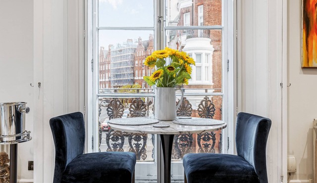 Beautiful One Bedroom Flat in Knightsbridge
