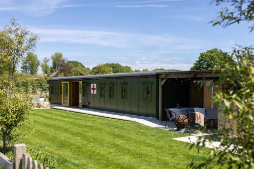 Beautifully Restored WW2 Carriage - Sleeps 6