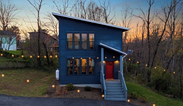 Blue Ridge House with Hot Tub - 208