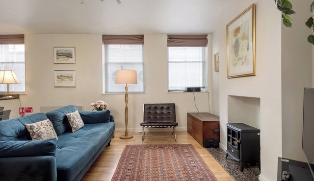 Book a delightful holiday apartment in Newington, Edinburgh. Ideal for families and sightseeing.