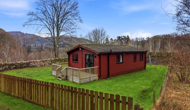 Braeknowe Scottish Cabin Getaway